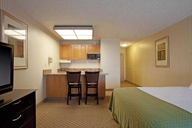 Holiday Inn & Suites Santa Maria By Ihg Habitación foto